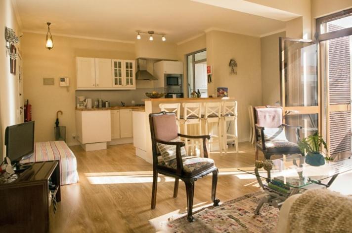 Apartment - Garden - Free Parking & Ac